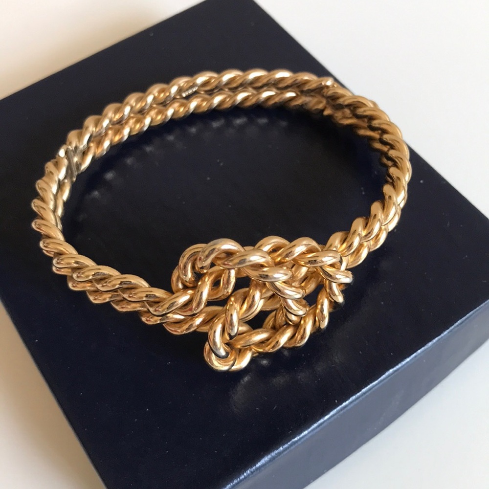 Gold Tone Love-Knot Bracelet